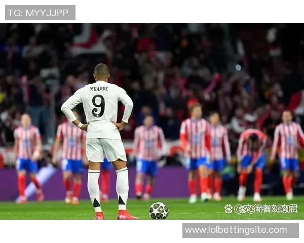 欧冠经典对决：里昂逆转皇马乌龙球成关键瞬间引发热议